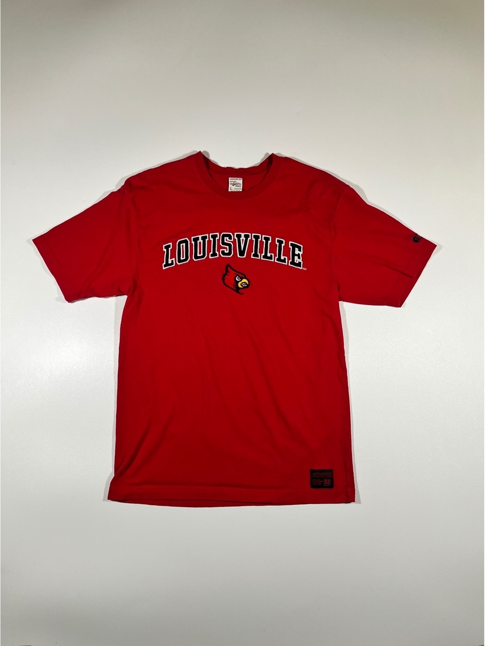 Louisville Cardinals T-Shirt Men's Large Colosseum Athletics Embroidered Logo